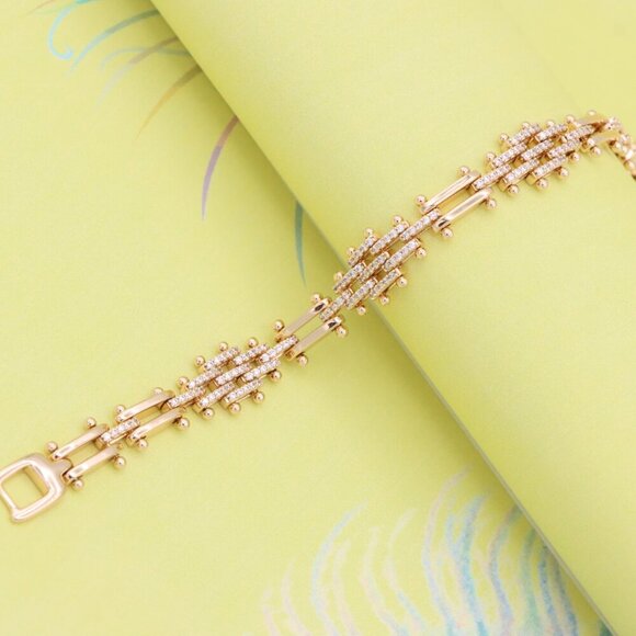 "Elegant Rose Gold Bracelet with Intricate Crystal Detailing, XPBL0940 - Picture 4 of 12